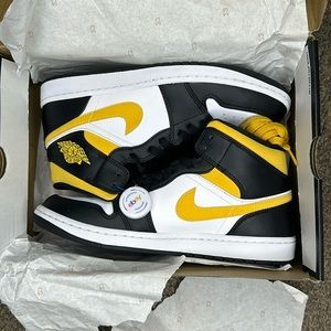 New Nike pollens with Ebay authenticity tag